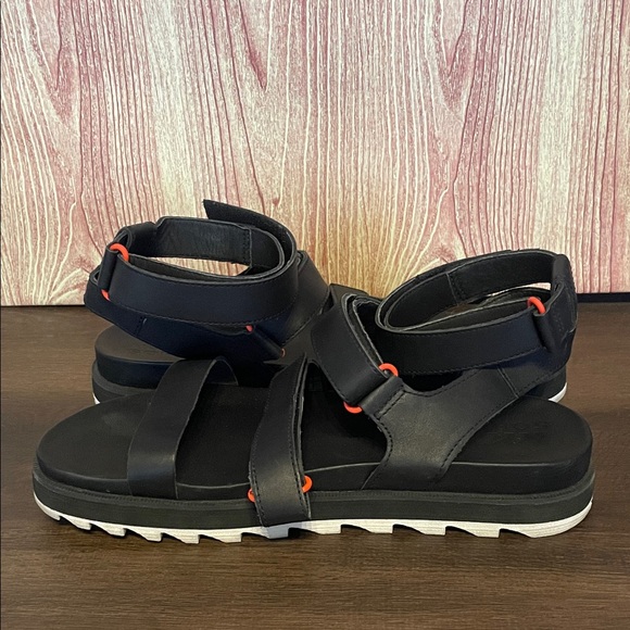 Sorel Women’s Roaming Multi-Strap Leather Sandals - Picture 4 of 9